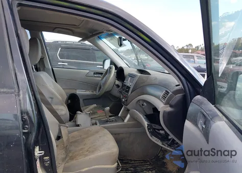 2010 Subaru Forester 2.5X Premium из США, поврежденный, VIN JF2SH6CC6AH760741